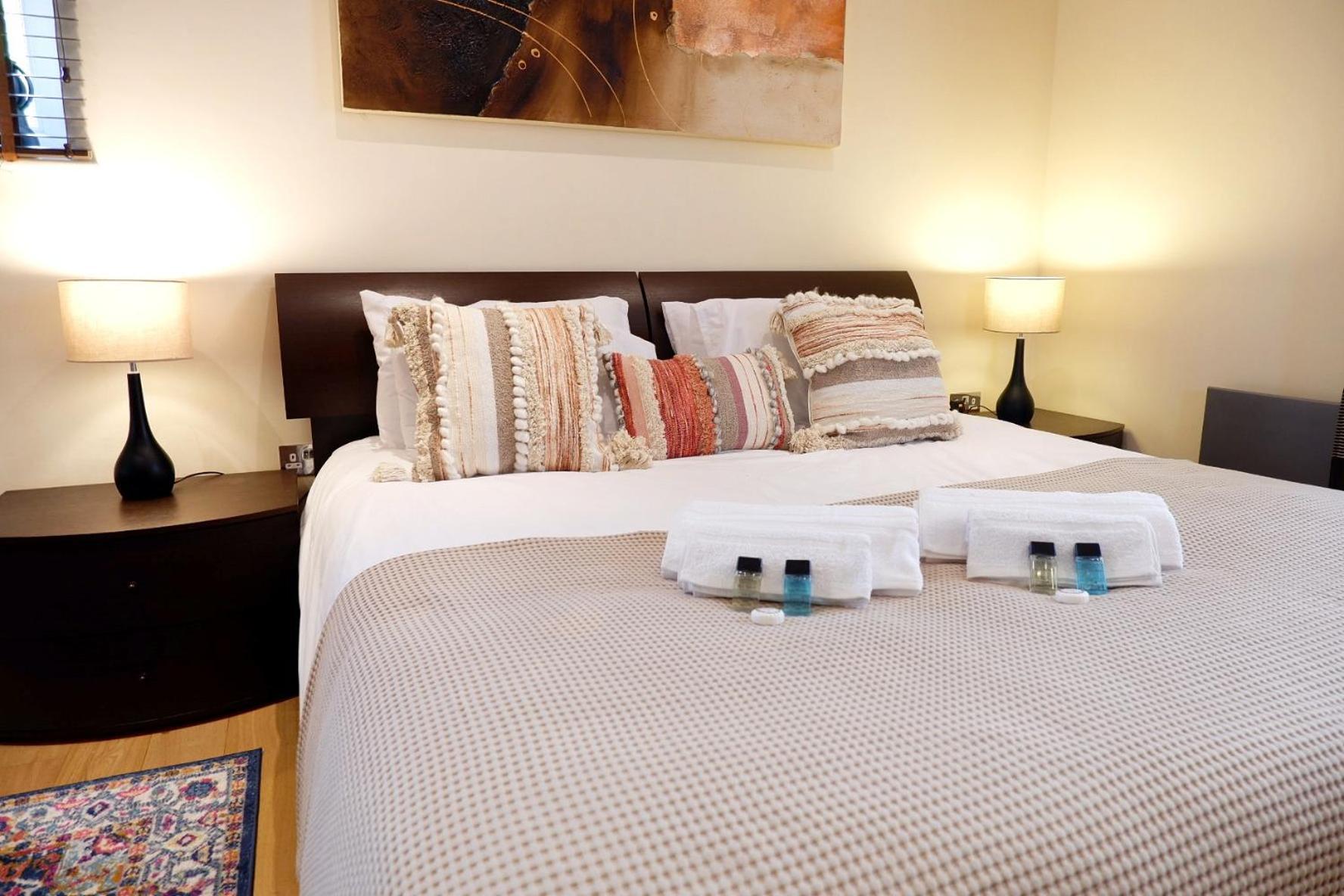 Stunning Apartment Close To Cambridge Station With Free Parking! Kültér fotó